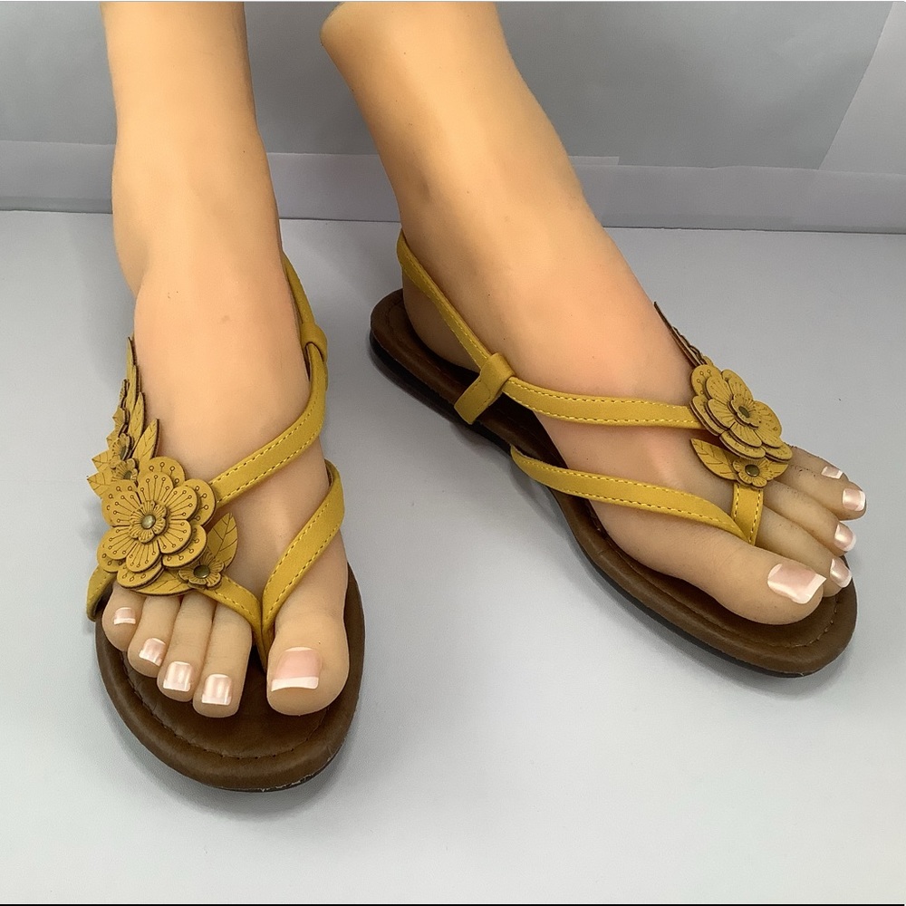 Madeline Stuart Scout Mustard Faux Leather Floral Sandals 5.5